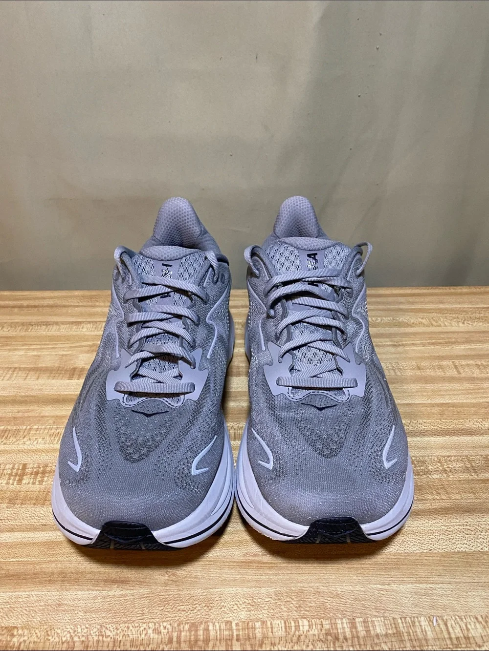 Hoka One One M Clifton 10 Galactic Grey Running shoes Mens size 10 2E Wide